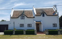  Vacation Hub International | Arniston Lodge Main