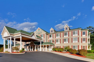  Vacation Hub International | Country Inn & Suites by Radisson, Lake George (Queensbury), Main
