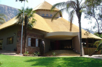  Vacation Hub International | Leopard Lodge Hartbeespoort Main