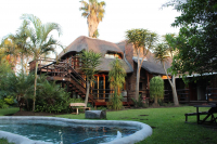  Vacation Hub International | Tidewaters River Lodge Main