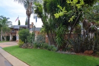  Vacation Hub International | Africa House Main