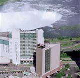  Vacation Hub International | Radisson Hotel & Suites Fallsview, ON Main