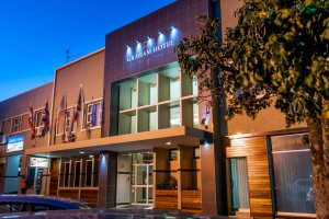  Vacation Hub International | The Graham Hotel Main