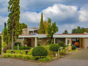  Vacation Hub International | Cambridge Guest House Main