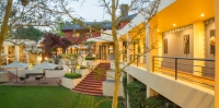  Vacation Hub International | Ten Bompas Hotel Main