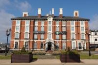  Vacation Hub International | Holiday Inn Royal Victoria Sheffield Main