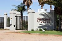  Vacation Hub International | Browns Manor Main