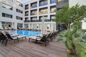  Vacation Hub International | Hotel Lero Main
