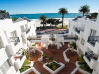  Vacation Hub International | The Place On The Bay Main