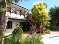  Vacation Hub International | Penny Lane Lodge Main