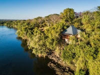  Vacation Hub International | The River Club Main