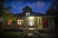  Vacation Hub International | Milner Manor Main