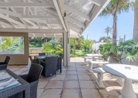  Vacation Hub International | Villa Capri Main