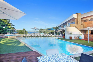  Vacation Hub International | Baywater Village Main