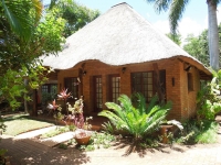  Vacation Hub International | Trees Too Guest Lodge Main