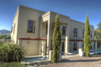  Vacation Hub International | Cultivar Guest Lodge Main