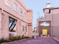  Vacation Hub International | Waterfront Hotel and Spa by Misty Blue Hotel Main