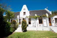  Vacation Hub International | 7 Church Street Guest House Main