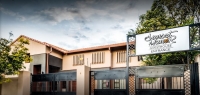  Vacation Hub International | Sunset Manor Main
