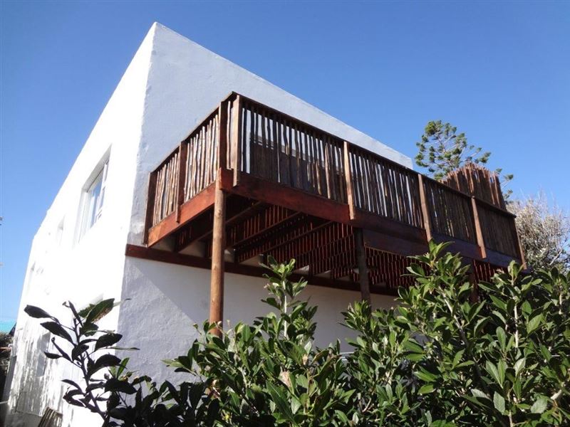  Vacation Hub International | The Garden Cottage Main