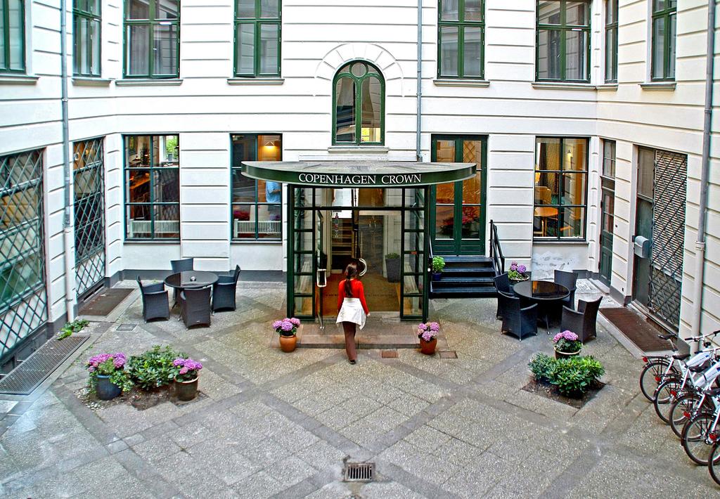 Vacation Hub International | Copenhagen Crown Main