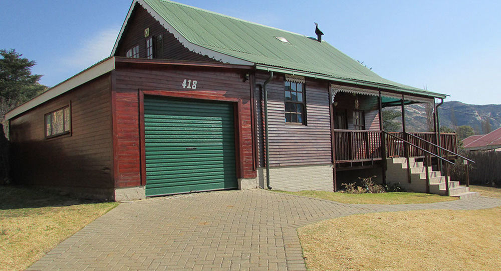  Vacation Hub International | Mystic Mountain Cottage Main