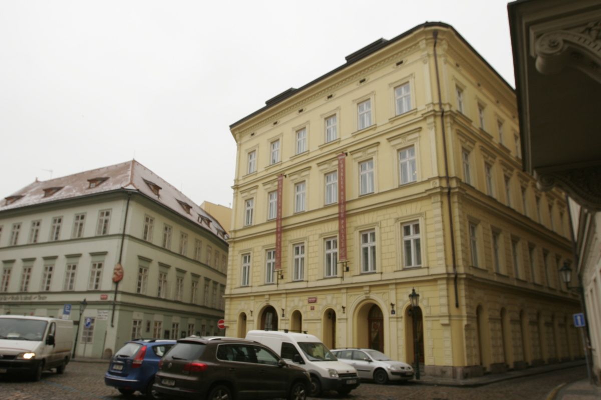  Vacation Hub International | Charles Bridge Palace Main