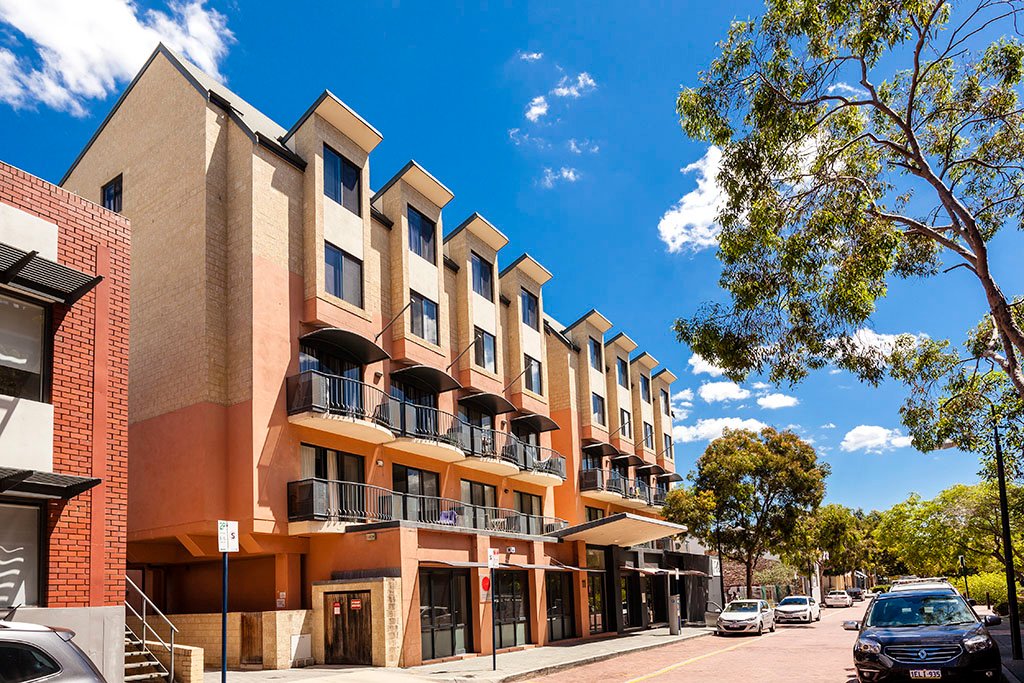  Vacation Hub International | Regal Aprtments Main