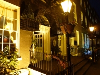 Vacation Hub International | Russell Court Dublin Main