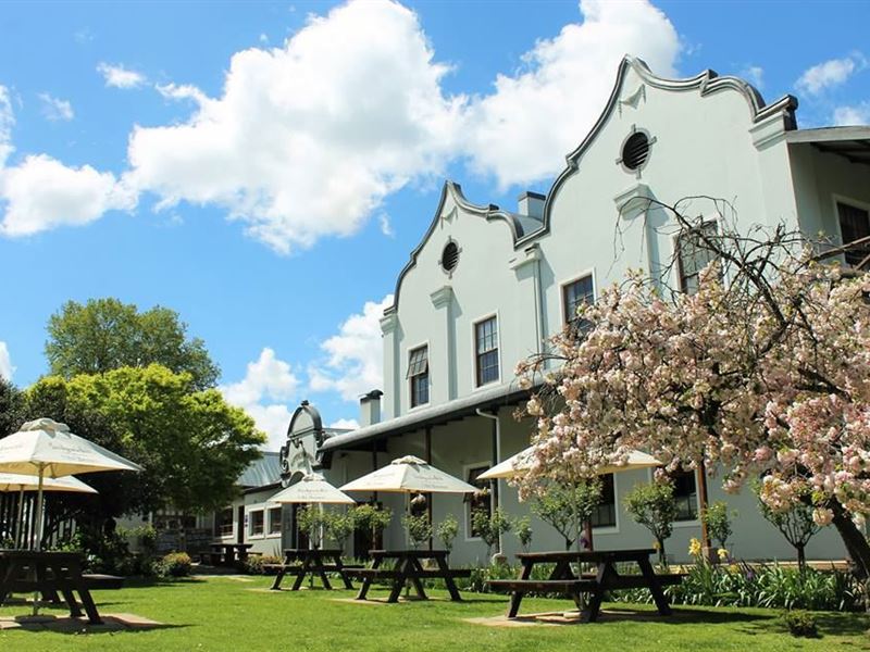  Vacation Hub International | Nottingham Road Hotel Main