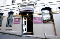  Vacation Hub International | WOOLBROKERS HOTEL SYD Main