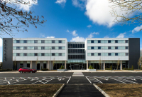  Vacation Hub International | Heston Hyde Hotel Main