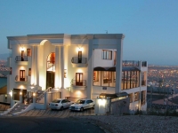  Vacation Hub International | Keret Accommodation Main