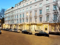  Vacation Hub International | Queens Park Hotel Main