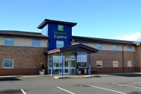  Vacation Hub International | Holiday Inn Express Shrewsbury Main