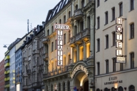  Vacation Hub International | Hotel Deutsches Theater Downtown Main