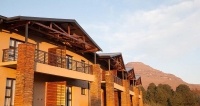  Vacation Hub International | The Premier Hotel Sani Pass Main