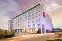  Vacation Hub International | Ramada Amsterdam Airport Schiphol Main