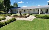  Vacation Hub International | La Riviera Bed And Breakfast Main