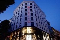  Vacation Hub International | Darkhill Hotel Main