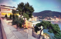  Vacation Hub International | Hotel More Main