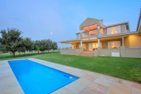  Vacation Hub International | Vaal Manor Main