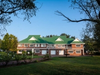  Vacation Hub International | Devondale Guesthouse & Venue Main