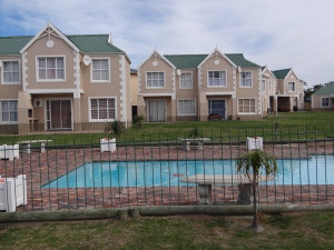  Vacation Hub International | Claptons Beach 07 Main