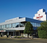  Vacation Hub International | Edinburgh Marriott Hotel Main