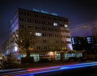  Vacation Hub International | Tara Towers Hotel Main