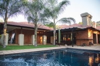  Vacation Hub International | 37 on Charles Main