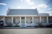  Vacation Hub International | Prince Albert Country Stay Main