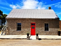  Vacation Hub International | The Artist's Cottage Main