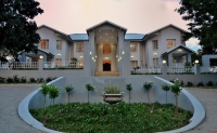  Vacation Hub International | Country Boutique Hotel Main